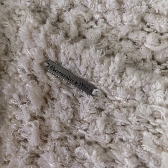 abercrombie and fitch cream colored button sweater - Picture 6 of 6